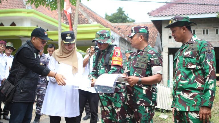 RUTILAHU TMMD 125 Kodim Banyuwangi Disambut Haru Warga Penerima