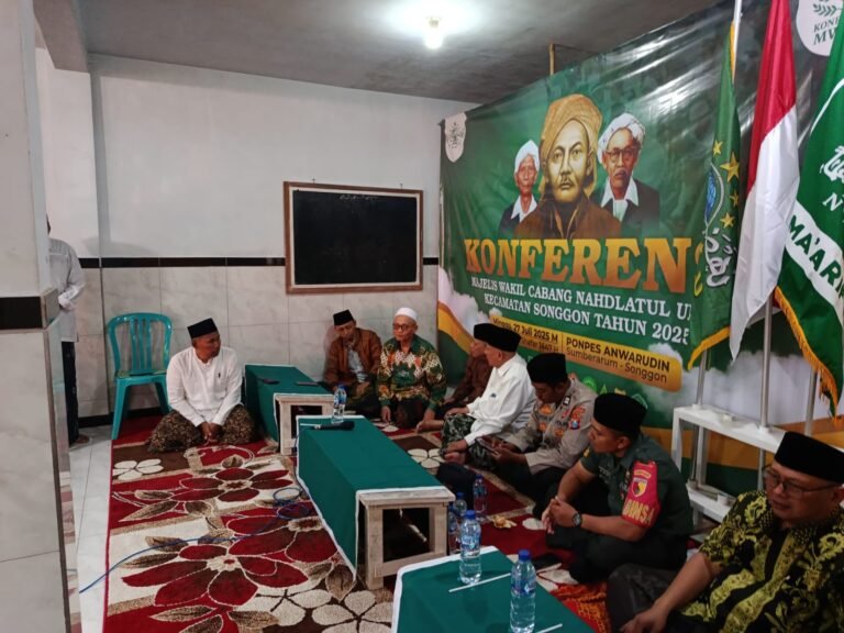 Babinsa Koramil 0825/20 Songgon Produktif Hadiri Konferensi Majelis Wakil Cabang Nahdatul Ulama Desa Sumberarum