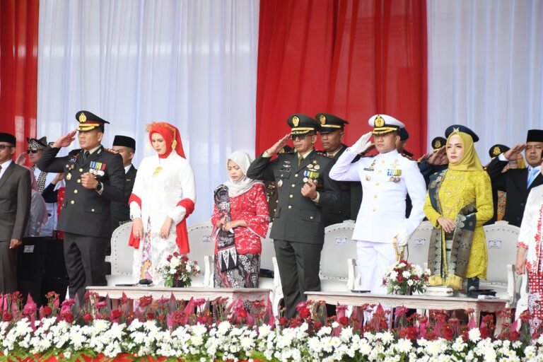 Semarak HUT RI ke-80, Dandim 0825/Banyuwangi Hadiri Upacara Detik-Detik Proklamasi