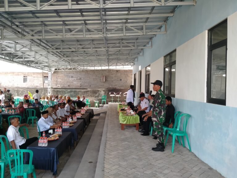 Danramil Dan Anggota Koramil 0825/20 Songgon Hadiri Tasyakuran Peresmian Dapur SPPG Yayasan Risquna Sambungrejo Songgon.
