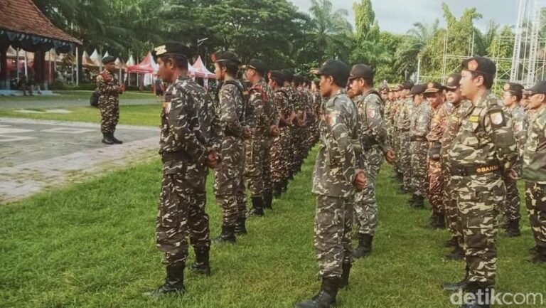 Apel Gabungan TNI–Banser di Taman Blambangan, Lanjutkan Patroli Bersama Jaga Keamanan Banyuwangi