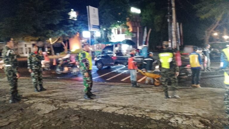 Sinergi TNI dan Banser di Kabat Patroli Malam Wujudkan Rasa Aman Warga