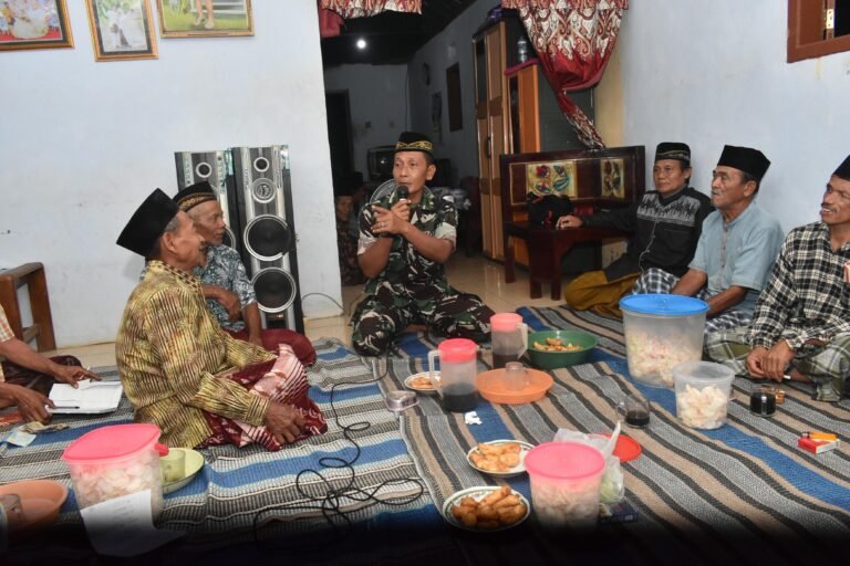 ‎Tahlilan Rutin Malam Jum’at di Suasana TMMD 126 Lebakharjo