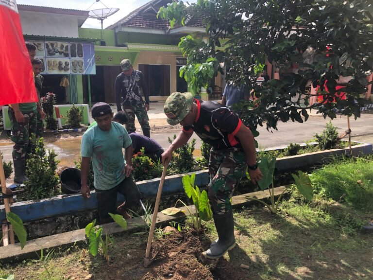 Satgas TMMD 126 Tahun 2025 Tuntaskan Pipanisasi Air Bersih di Desa Lebakharjo