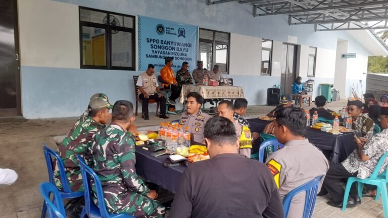 Sinergitas Aparat Koramil Songgon Dukung Ketahanan Pangan: Danramil Dampingi Rakor Strategis MBG Dapur SPPG Bayu
