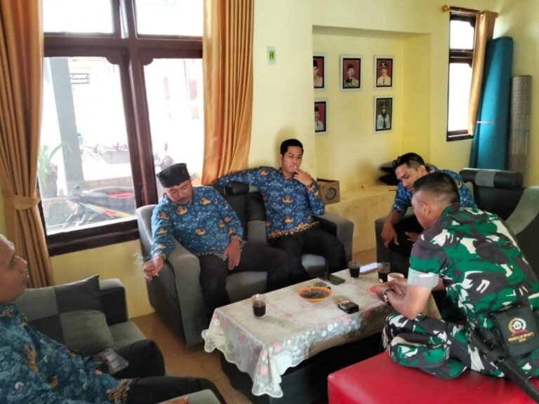 Babinsa Parangharjo Gelar Koordinasi Strategis Percepatan Program KDKMP di Parangharjo