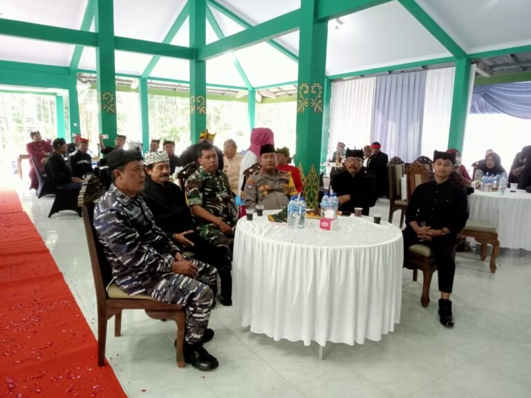 Komando Rayon Militer Hadir Di Pusaran Tradisi: Danramil Songgon Perkuat Harmoni Adat Dan Nasionalisme Di Haul Rempeg Jogopati