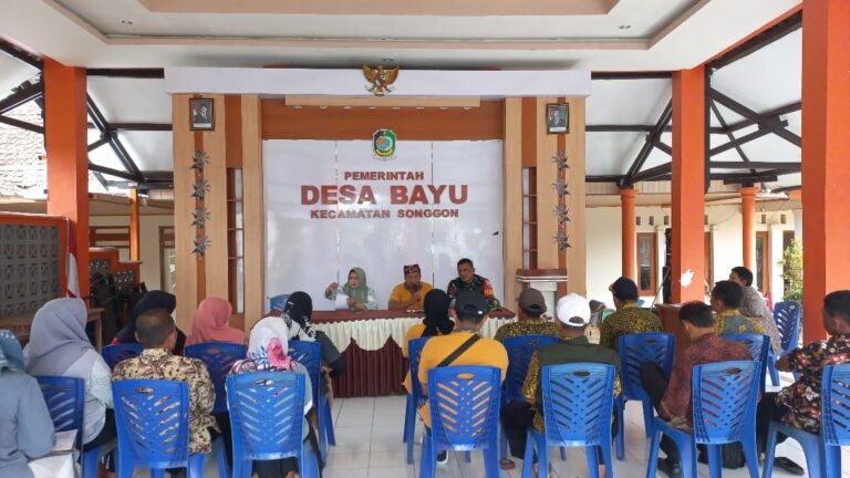Babinsa Koramil Songgon Kawal Musdes Penentuan Lahan KDKMP: Warga Bayu Sepakat Bangun Koperasi di Lahan Perhutani