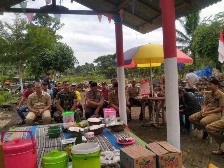 Koramil Songgon Perkuat Ekonomi Lokal: Dukung Penuh Pembangunan KDKMP Sumberbulu dengan Presisi Militer