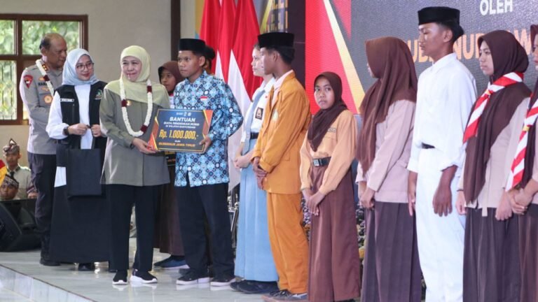 Dandim 0825/Banyuwangi Dampingi Kunjungan Gubernur Jatim, Peresmian 125 Gedung Sekolah Jadi Momentum Pemerataan Pendidikan di SMA 2 Taruna Bhayangkara