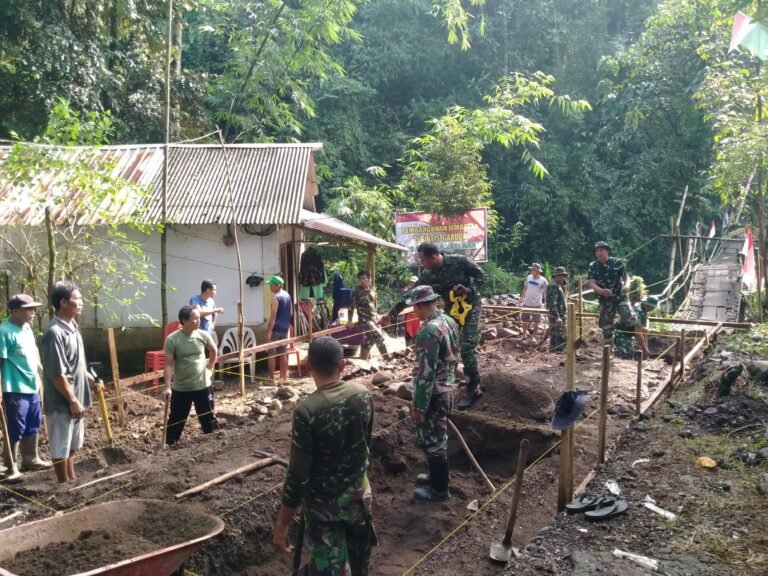 JEMBATAN PERINTIS GARUDA TAHAP III: TNI DAN RAKYAT BERSATU, BANYUWANGI BERGERAK MAJU