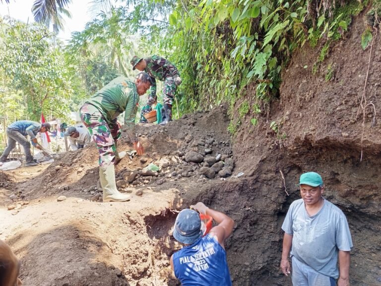 Kapten Kav Andoko Pimpin Gerak Cepat: Hari ke-18, Jembatan Perintis Garuda Terus Tumbuh di Atas Sungai Binau
